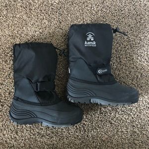 Boys winter boots